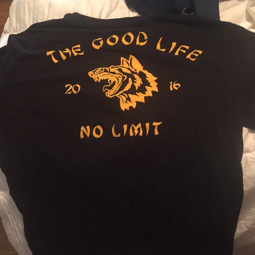 Women’s black t-shirt - Picture 2 of 2